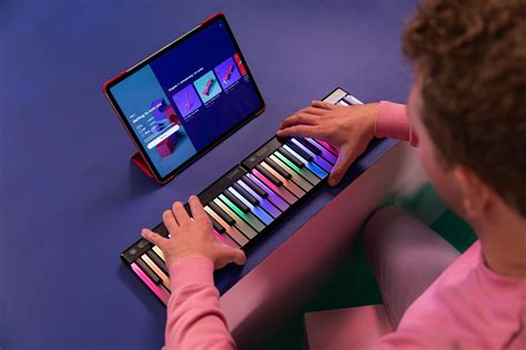 Lumi light-up keyboard teaches you how to play piano - CNET