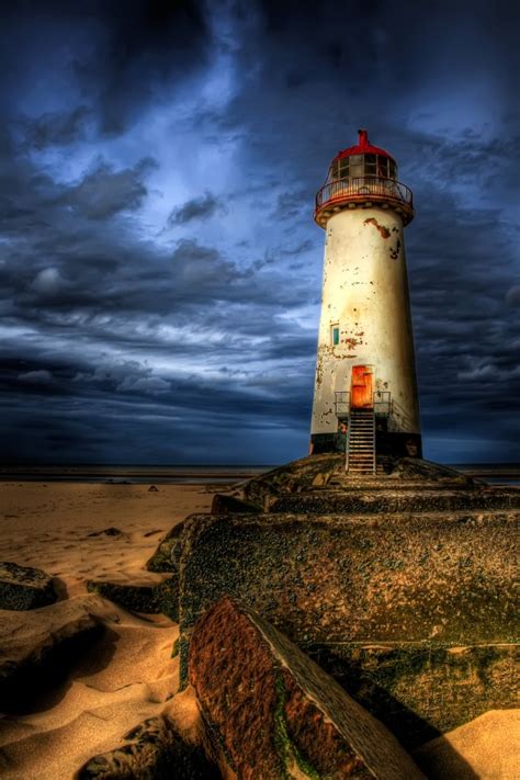 Beautiful Lighthouses Around the World (15 Photos) | Most Beautiful