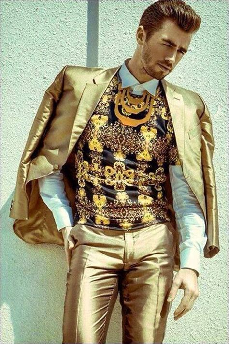 Pin by Karolj Denke on Gold (With images) | Wedding suits men, Mens ...