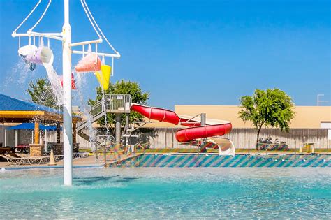 Outdoor Pools in Amarillo, Texas | Amarillo Town Club