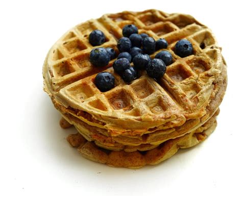 Easy Vegan Banana Waffles (WFPB, Five Ingredients) - PlantYou