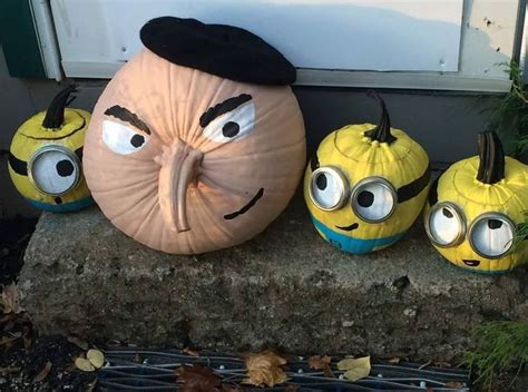 Awesome minion pumpkin painting idea! | Halloween pumpkins painted, Pumpkin halloween ...