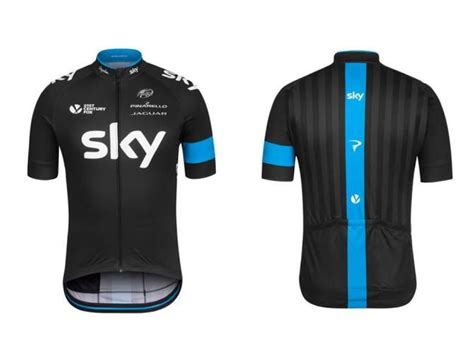 News Shorts: Team Sky kit changes little in 2015 | Cyclingnews