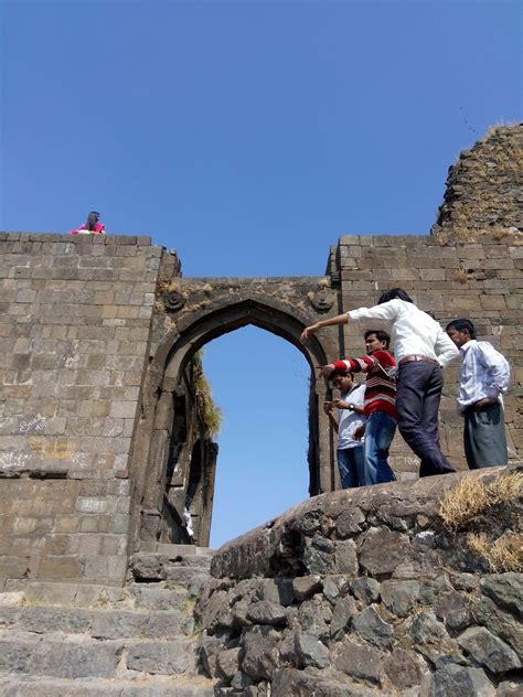 Asirgarh Fort in Burhanpur in Madhya Pradesh | The journey of a thousand miles begins with one step