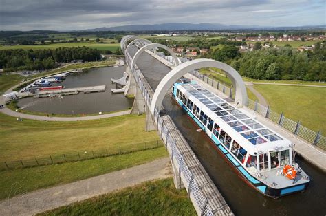 Topofly: The Falkirk Wheel and Arria Sculpture, Cumbernauld