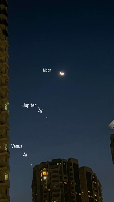 Moon, Jupiter & Venus Appear Perfectly Aligned In S'pore Sky, A ...