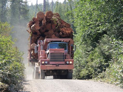 Logging Truck HD desktop wallpaper : Widescreen : High Definition : Fullscreen