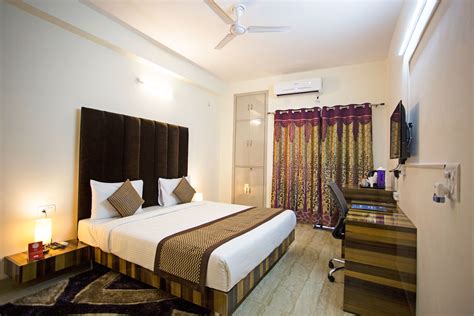 Oyo Rooms in Noida, Oyo Rooms Hotels in Noida, Noida Oyo reviews