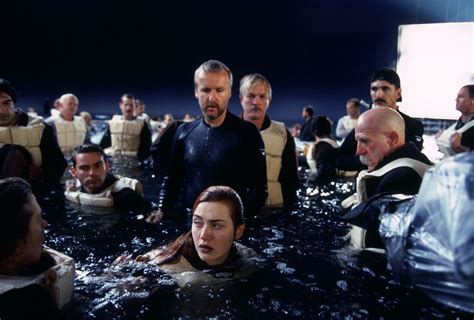 30 Amazing Behind the Scenes Photographs From the Making of ‘Titanic’ (1997) ~ Vintage Everyday