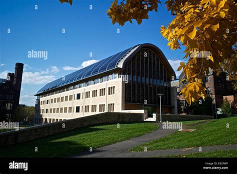 Kroon hall yale university hi-res stock photography and images - Alamy