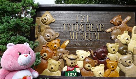 Izu Teddy Bear Museum - Lovey Loi