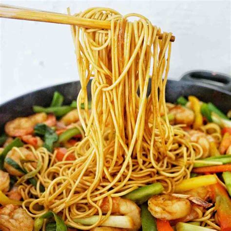 Prawn Stir Fry Noodles - Sweet Caramel Sunday