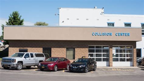 Hoselton Collision Earns Official Certification and Prestigious Top Automaker Recognition ...