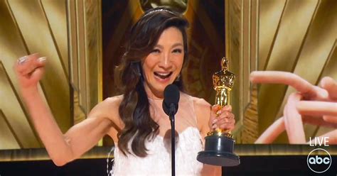 Michelle Yeoh Swipes at Don Lemon Comments in Oscar Speech - Pedfire