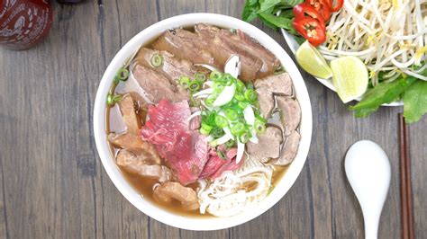 Instant Pot Pho Bo Dac Biet (Beef Pho) - EatFoodlicious