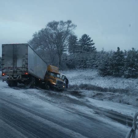 Accidents with Poorly Loaded Trucks - Bailey, Javins & Carter, L.C.