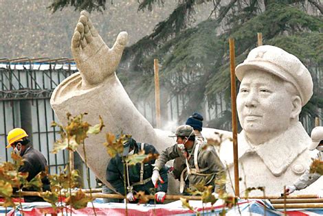 Mao statues fashionable again after four decades