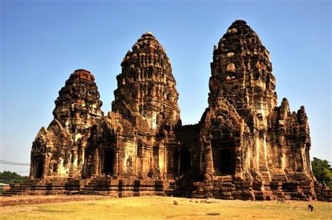 Lopburi Historical Park Tour from Bangkok - TakeMeTour