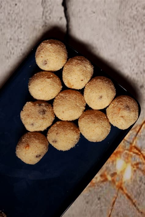 Quick and Easy Rava Laddu | Suji Ladoo (Without Milk and Coconut)