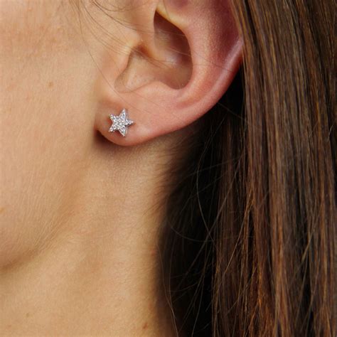 Proantic: White Gold Diamond Star Earrings