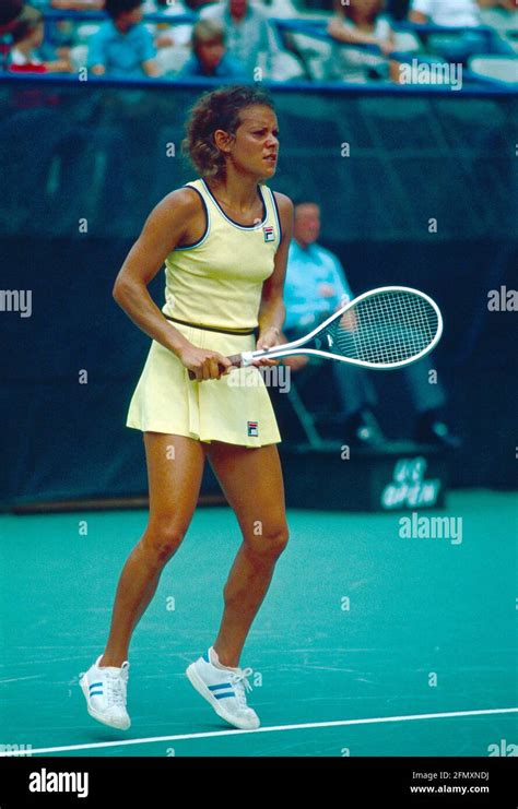 Australian tennis player Evonne Goolagong Cawley, 1980s Stock Photo - Alamy