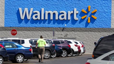 Walmart jobs: Retailer starts holiday hiring for seasonal workers ...