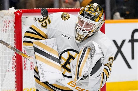 Linus Ullmark posts 32-save shutout to lift Bruins over Nashville, 3-0