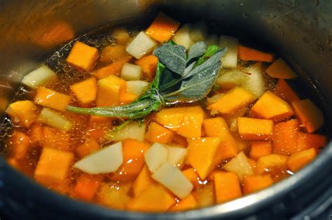 Cooking with Manuela: Creamy Butternut Squash Soup