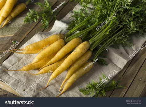 6,499 Baby yellow carrots Images, Stock Photos & Vectors | Shutterstock