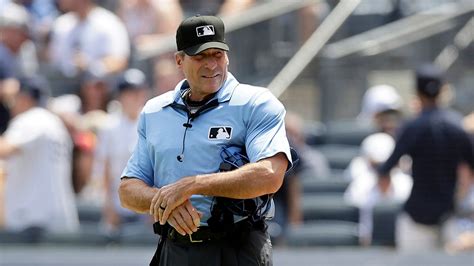 Polarizing MLB umpire Angel Hernandez retiring: report - Total News