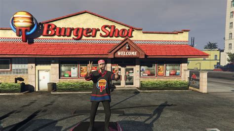 After grinding hours for RP, finally got my first job at Burger Shot ...