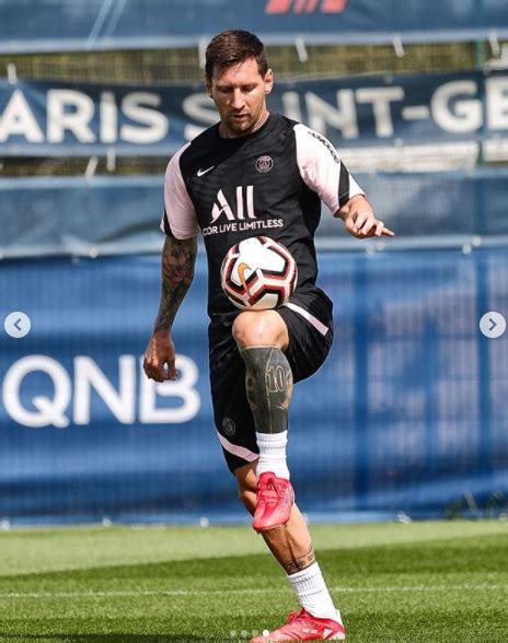 Photos from Lionel Messi's first training at PSG – 2709 Updates