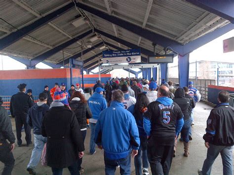 Scenes from Opening Day at Mets-Willets Point - Railroads Photos & Videos - NYC Transit Forums