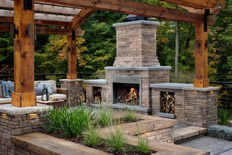 Outdoor Bordeaux Fireplace | Brickworks Supply