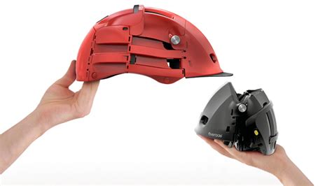 This Folding Bike Helmet Is an Urban Cyclist's Dream Come True