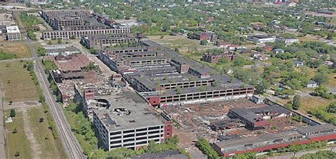 Largest Abandoned Factory in the World: The Packard Factory, Detroit ...