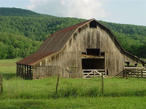 Free Image on Pixabay - Barn, Old, Abandoned, Rustic, Farm | Barn pictures, Old barns, Barn photos