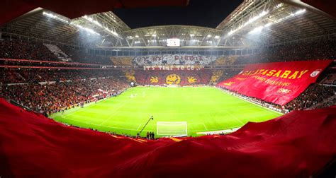 Watch a football game in Istanbul