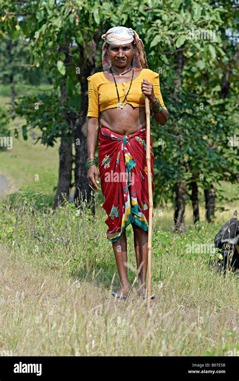 Middle class women india hi-res stock photography and images - Alamy