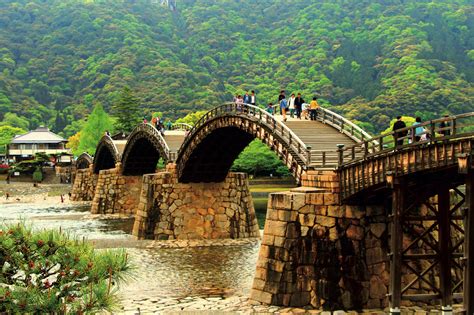 No40 [Travel] On Iwakuni’s bridge | ZOOM JAPAN