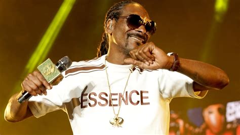 Snoop Dogg Reschedules Cancelled Australian Arena Tour To 2023