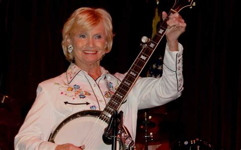 Remembering “First Lady of the Banjo” Roni Stoneman (RIP) – Classic Country WQSC