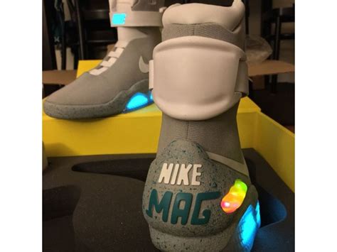 Nike 2011 Air Mag Marty McFly back to the future II - Clothing - San ...