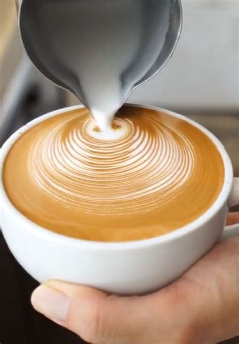 the art of pouring a perfect latte | Coffee latte art, Coffee recipes, Latte art