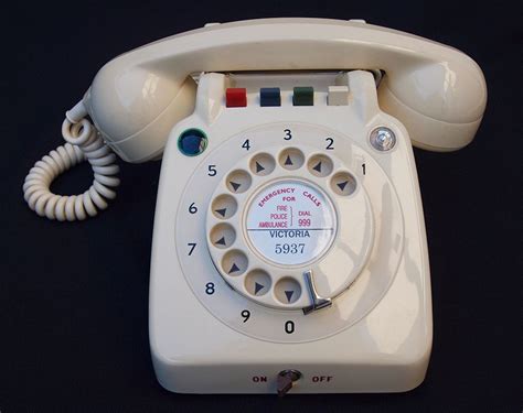 Ivory 706F type new old stock telephone Antique Phone, Antique Telephone, Old Cell Phones, Old ...