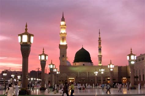 20 Beautiful Pictures of Roza e Rasool (S.A.W) | Medina mosque, Mosque ...