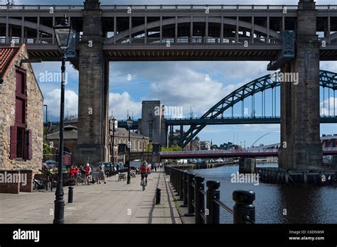 Newcastle quayside hi-res stock photography and images - Alamy