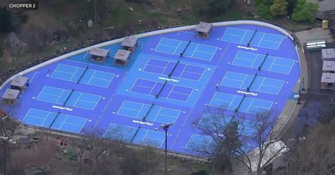 Pickleball courts open at Wollman Rink in Central Park - CBS New York