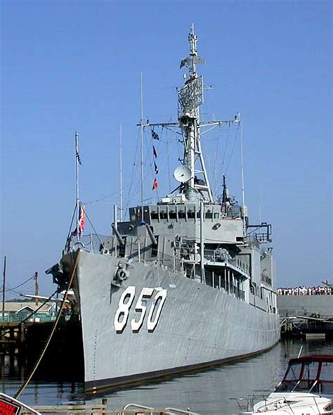 USS Joseph P. Kennedy - Photos & Videos - NET-MAQUETTES