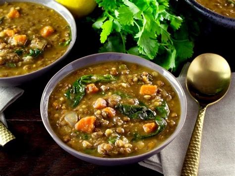 Lentil Spinach Soup with Lemon - Healthy Flavorful Recipe | Tori Avey